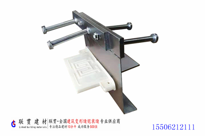 扁钢铠装缝_副本.jpg