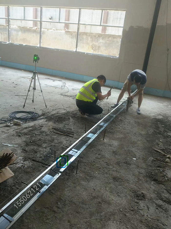 地坪铠装缝施工工艺.jpg