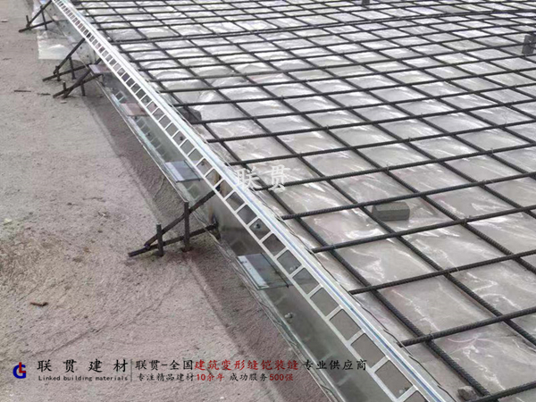 铠装分仓缝.jpg